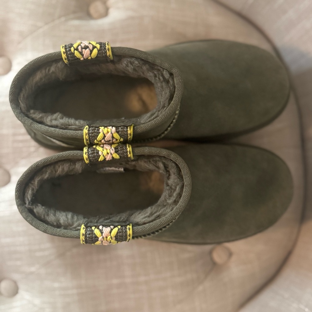 Ugg Classic Ultra Mini Braid Platform - Picture 6 of 8
